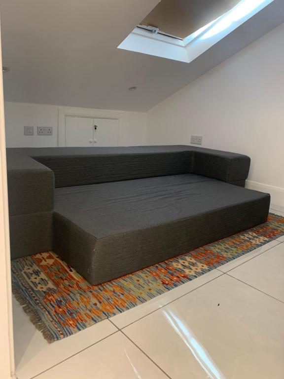 Air Conditioned Modern Double Bed Room With Private Attached Bathroom - Free Parking - Near London Heathrow Airport & Southall Broadway Exteriör bild