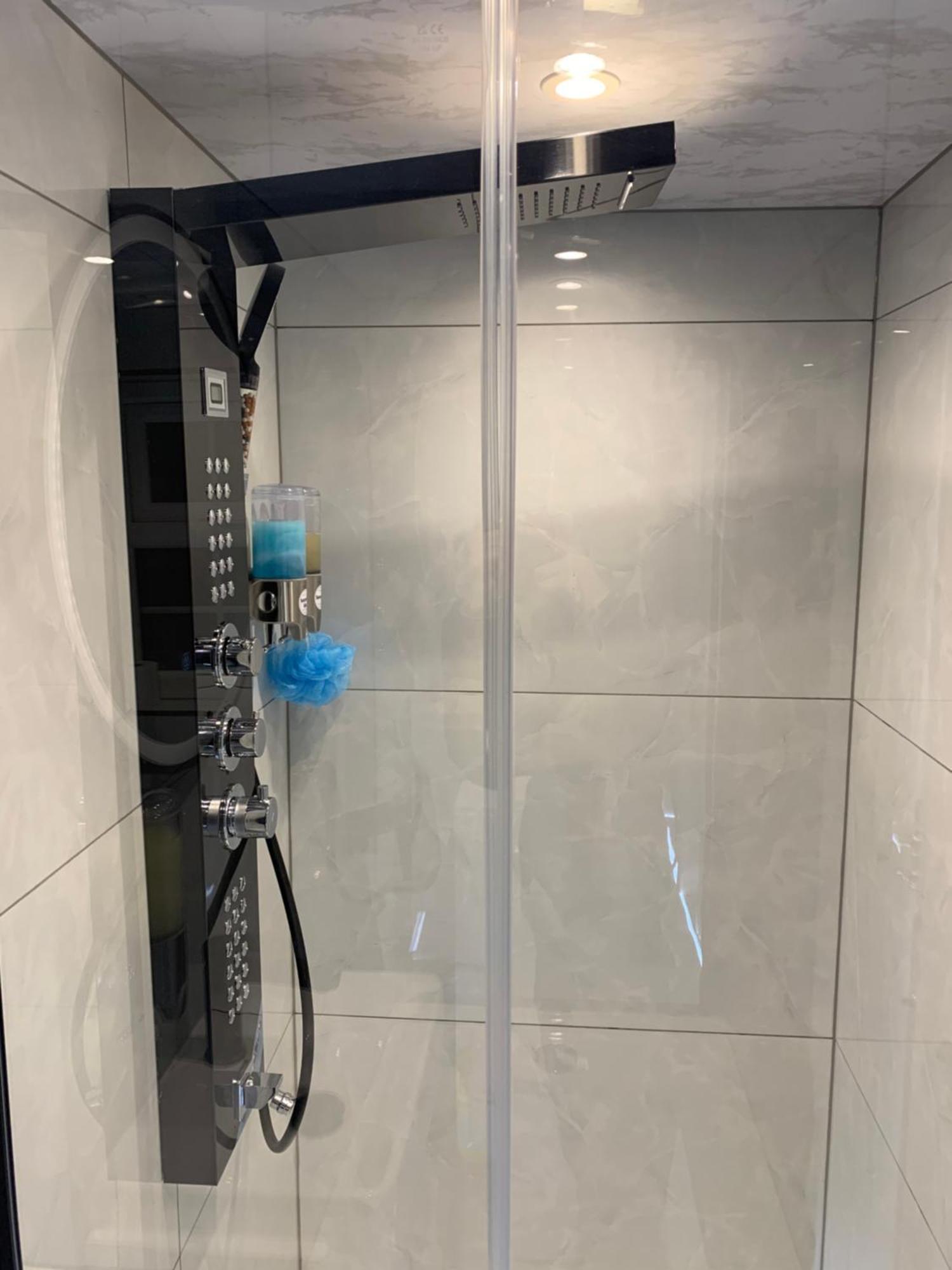 Air Conditioned Modern Double Bed Room With Private Attached Bathroom - Free Parking - Near London Heathrow Airport & Southall Broadway Exteriör bild