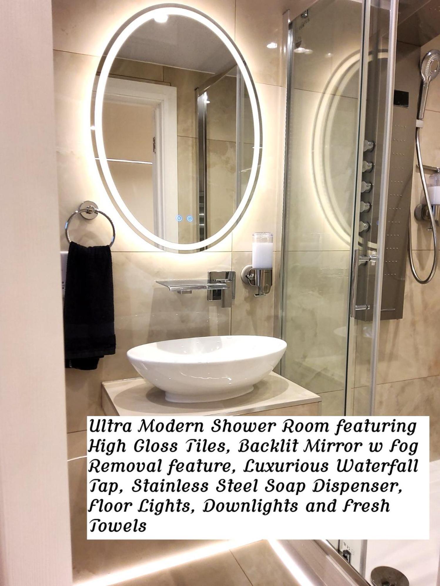 Air Conditioned Modern Double Bed Room With Private Attached Bathroom - Free Parking - Near London Heathrow Airport & Southall Broadway Exteriör bild